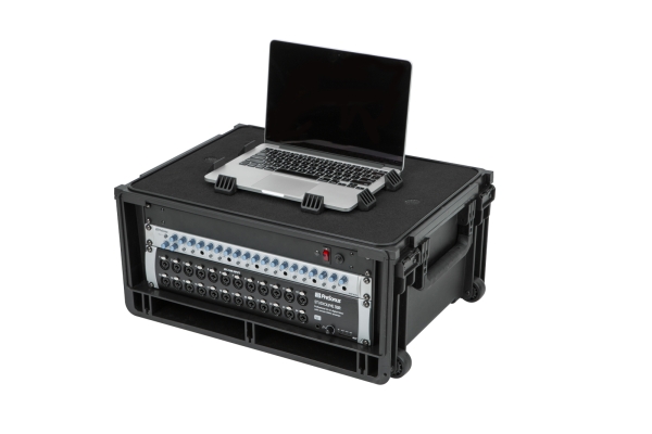 SKB 1SKB-ISF4U SKB Injection Mold Laptop / 4U Rack with wheels and pull handle